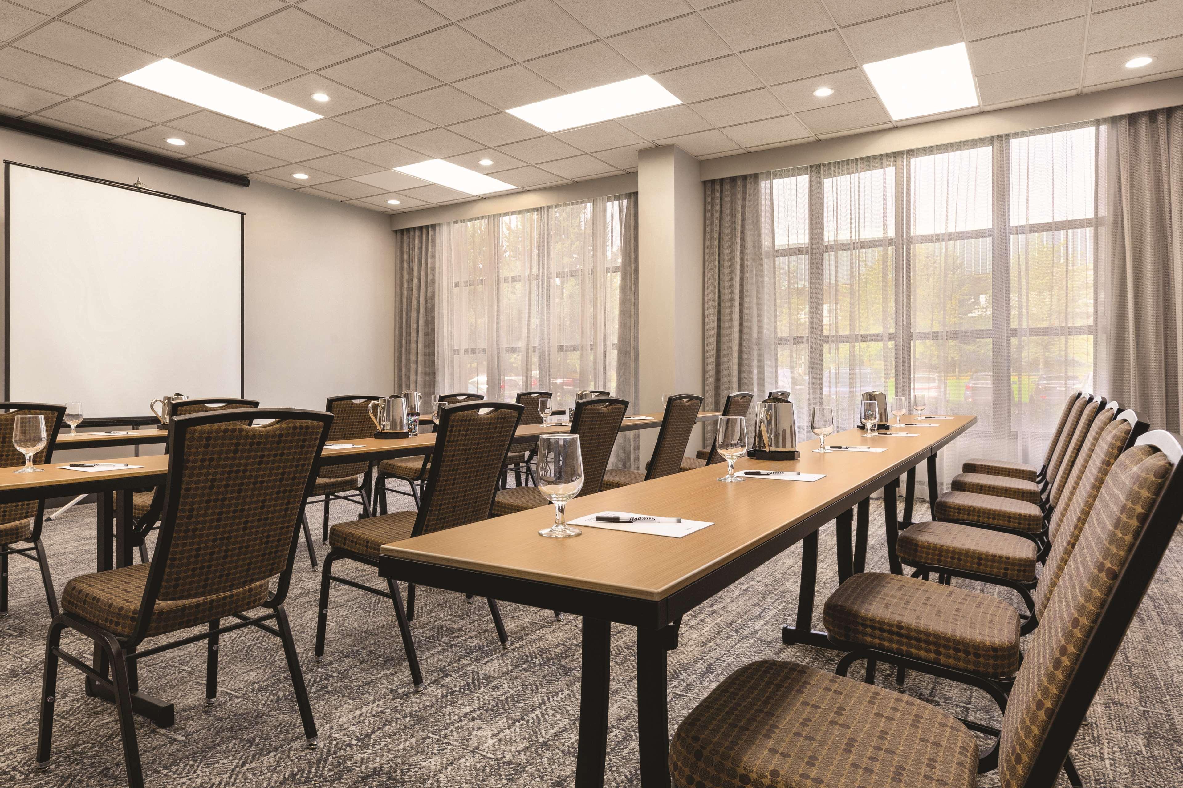 סי טק Radisson Hotel Seattle Airport מראה חיצוני תמונה