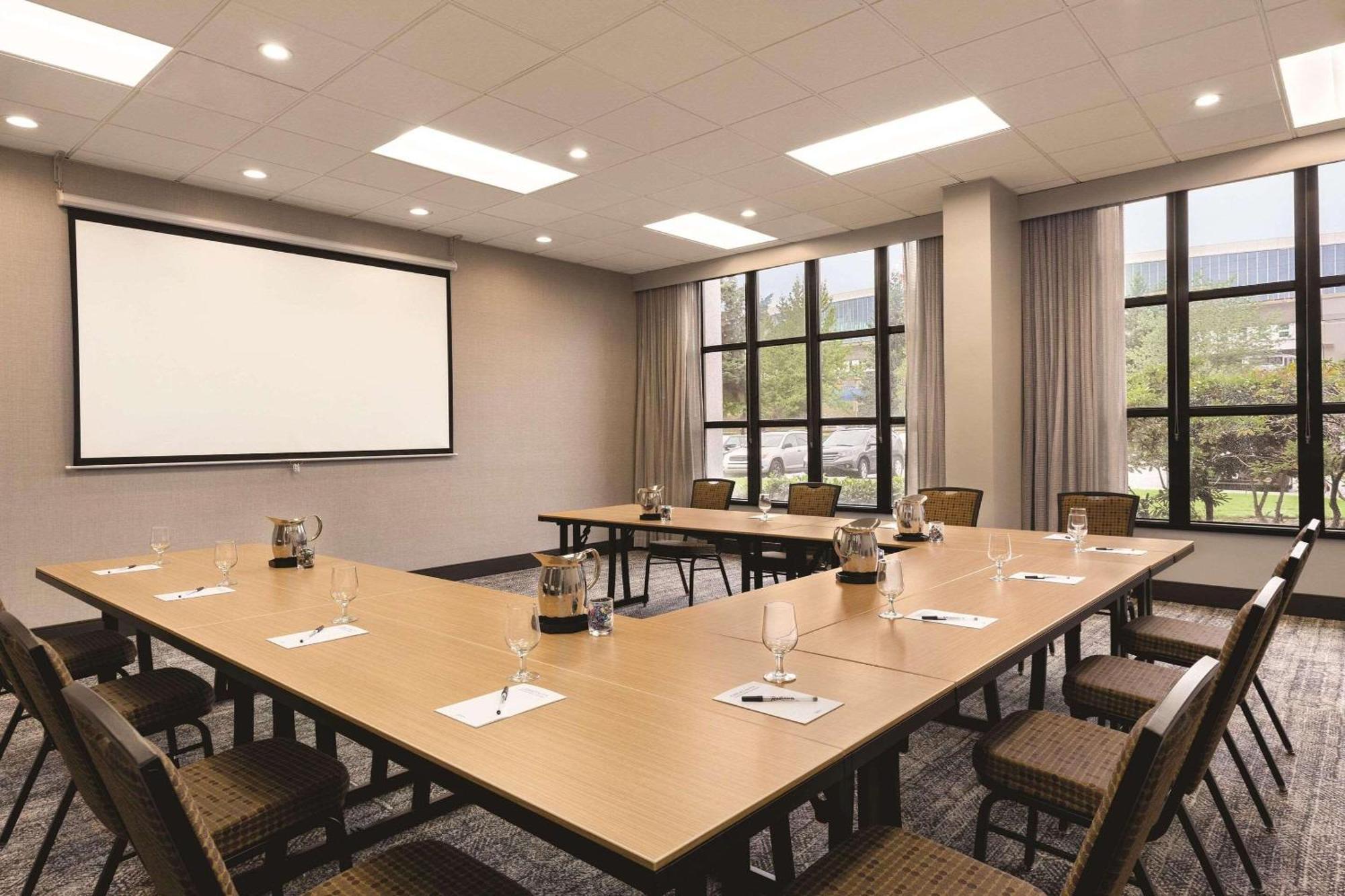 סי טק Radisson Hotel Seattle Airport מראה חיצוני תמונה