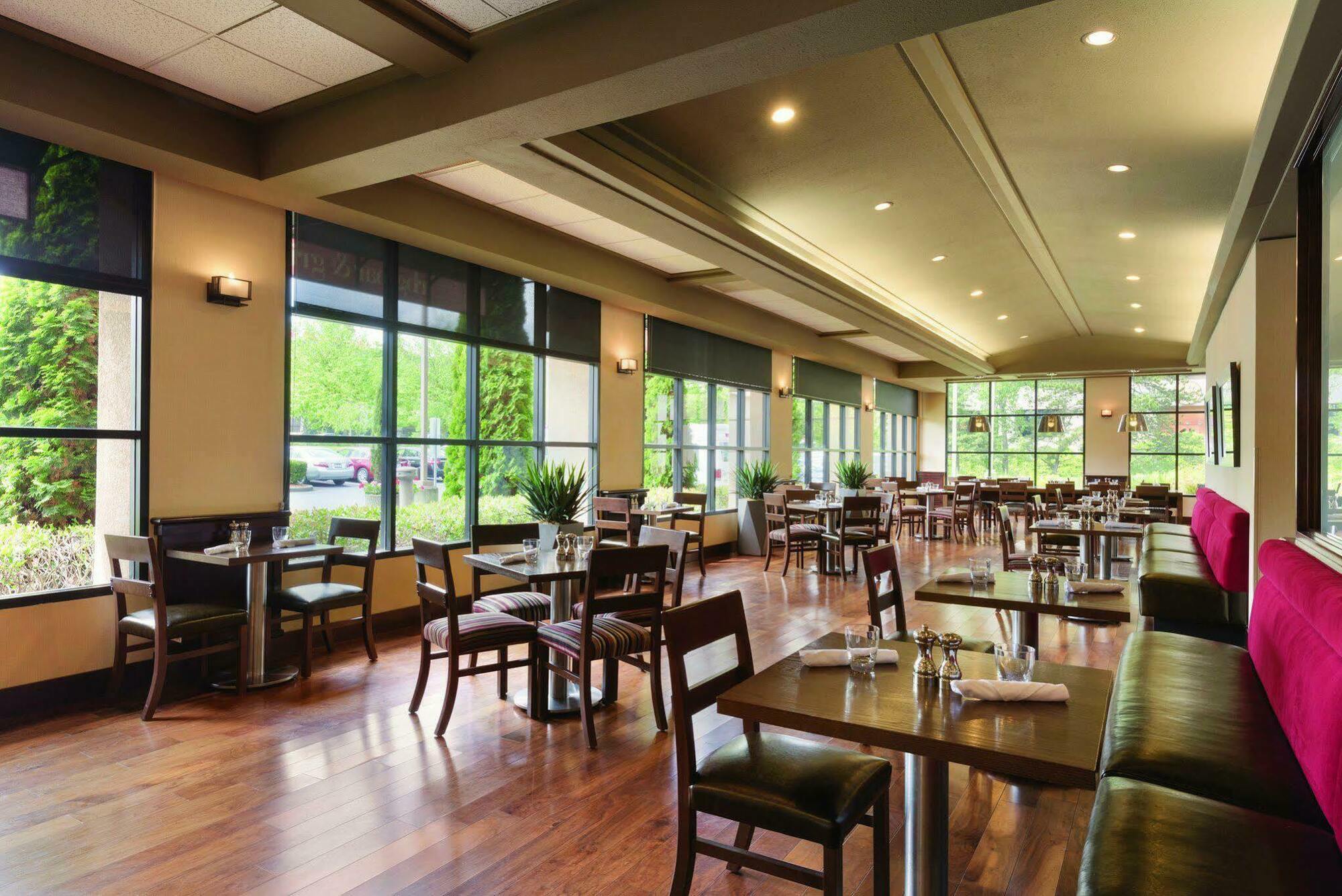 סי טק Radisson Hotel Seattle Airport מראה חיצוני תמונה
